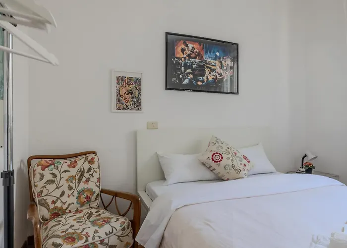 Turati Guest House